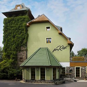 Forrest Hotel